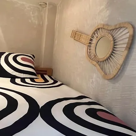 6p Private Garden Little St Tropez * Сен-Тропе