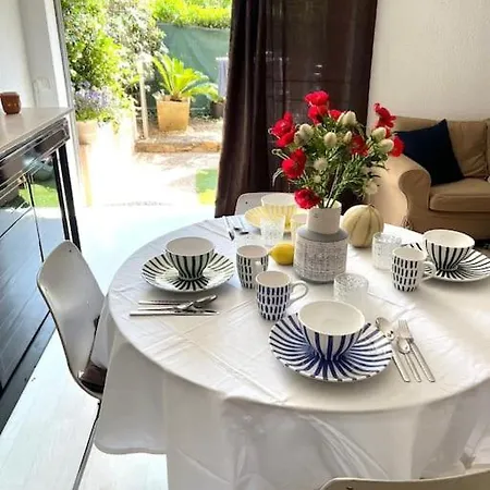 Apartment 6p Private Garden Little St Tropez