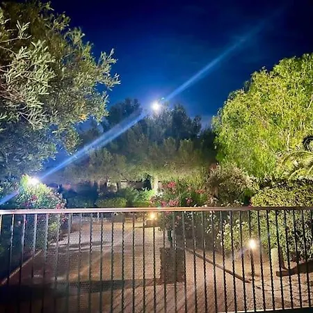 6p Private Garden Little St Tropez